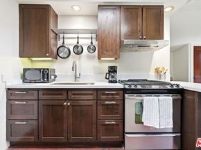 6083 Selma Avenue, Los Angeles CA 90028