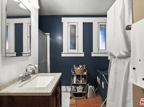 6083 Selma Avenue, Los Angeles CA 90028