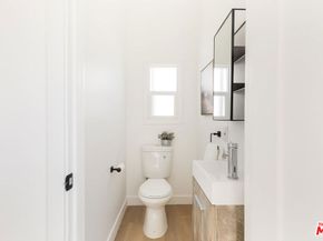 5847 1/2 Ernest Avenue, Los Angeles CA 90034