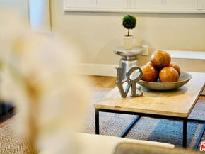 12 E 27th Avenue, Venice CA 90291