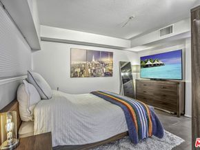 7320 Hawthorn Avenue 315, Los Angeles CA 90046