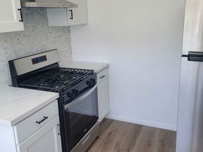 2017 W 39th Street, Los Angeles CA 90008
