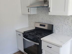 2017 W 39th Street, Los Angeles CA 90008