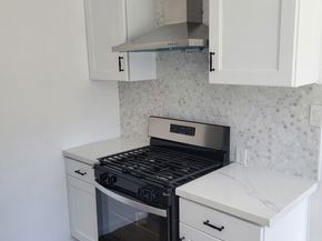 2017 W 39th Street, Los Angeles CA 90008