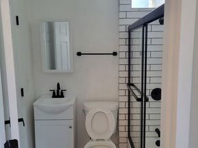 2017 W 39th Street, Los Angeles CA 90008