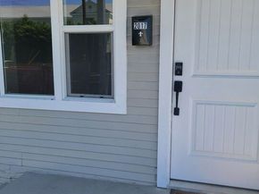 2017 W 39th Street, Los Angeles CA 90008