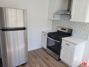 2017 W 39th Street, Los Angeles CA 90008