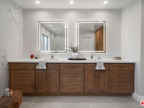 9013 Sawyer Street, Los Angeles CA 90035