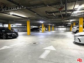 871 Crenshaw Boulevard 406, Los Angeles CA 90005