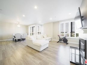 871 Crenshaw Boulevard 406, Los Angeles CA 90005