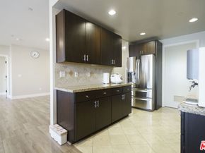 871 Crenshaw Boulevard 406, Los Angeles CA 90005