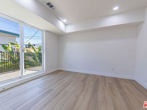 5436 Romaine Street, Los Angeles CA 90038