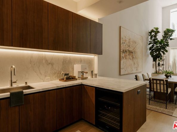 702 N Doheny Drive TH5, West Hollywood CA 90069