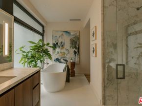 702 N Doheny Drive TH5, West Hollywood CA 90069