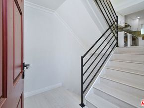 13942 Oxnard Street, Valley Glen CA 91401