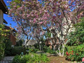 13942 Oxnard Street, Valley Glen CA 91401