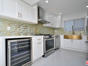 13942 Oxnard Street, Valley Glen CA 91401