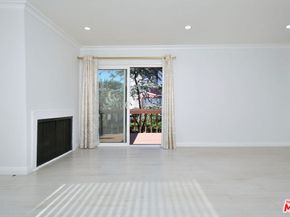 13942 Oxnard Street, Valley Glen CA 91401