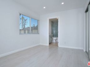 13942 Oxnard Street, Valley Glen CA 91401