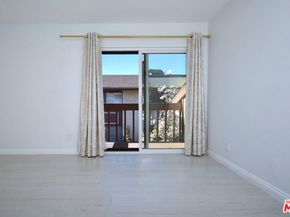 13942 Oxnard Street, Valley Glen CA 91401
