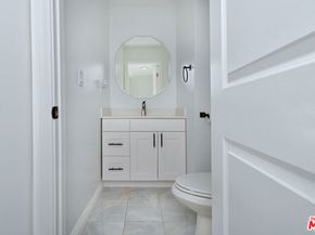 13942 Oxnard Street, Valley Glen CA 91401