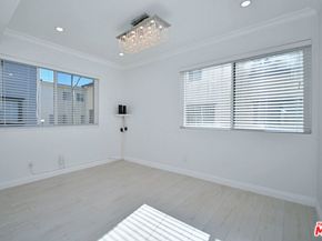 13942 Oxnard Street, Valley Glen CA 91401