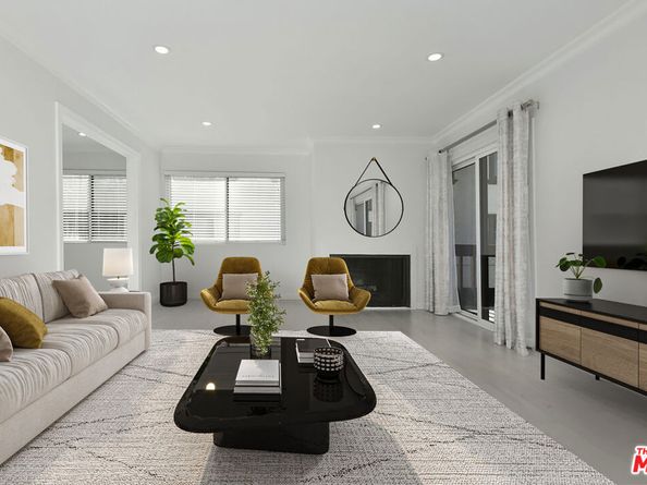 13942 Oxnard Street, Valley Glen CA 91401