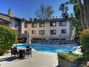 13942 Oxnard Street, Valley Glen CA 91401