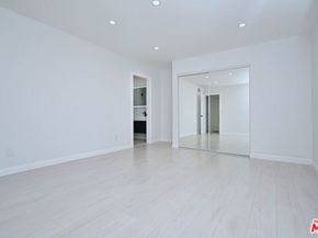 13942 Oxnard Street, Valley Glen CA 91401