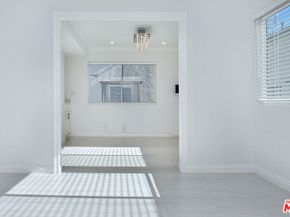 13942 Oxnard Street, Valley Glen CA 91401