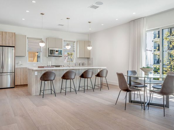 1573 Hi Point Street, Los Angeles CA 90035