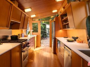 3580 Multiview Drive, Los Angeles CA 90068