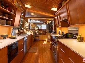 3580 Multiview Drive, Los Angeles CA 90068