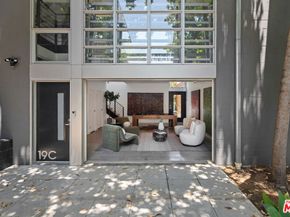 1037 N Laurel Avenue 19, West Hollywood CA 90046
