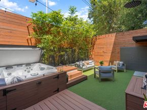 1037 N Laurel Avenue 19, West Hollywood CA 90046