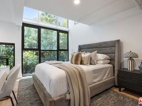 1037 N Laurel Avenue 19, West Hollywood CA 90046