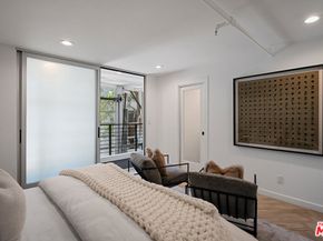 1037 N Laurel Avenue 19, West Hollywood CA 90046