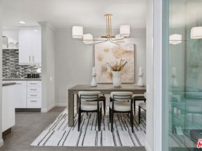 1015 N Kings Road 110, West Hollywood CA 90069