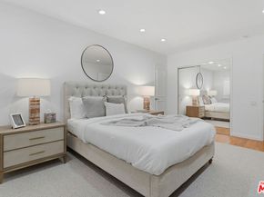 1015 N Kings Road 110, West Hollywood CA 90069