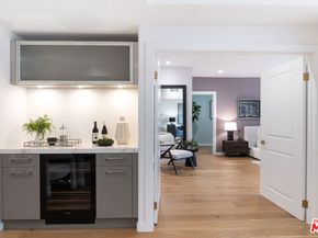 575 S Barrington Avenue 211, Los Angeles CA 90049