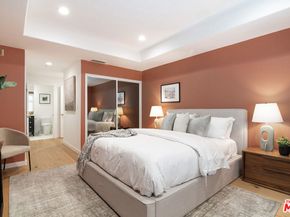 575 S Barrington Avenue 211, Los Angeles CA 90049