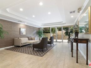 575 S Barrington Avenue 211, Los Angeles CA 90049