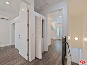 1227 W 30th Street, Los Angeles CA 90007