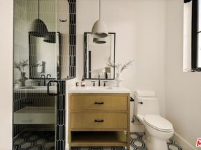 4261 Denny Avenue, Toluca Lake CA 91602