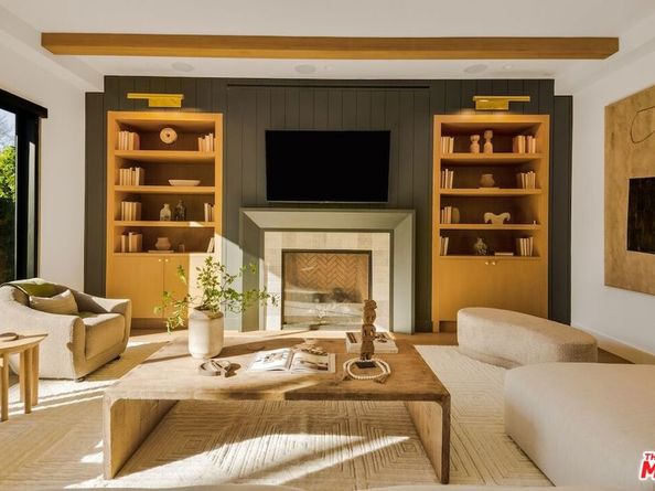 4261 Denny Avenue, Toluca Lake CA 91602