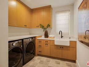 4261 Denny Avenue, Toluca Lake CA 91602