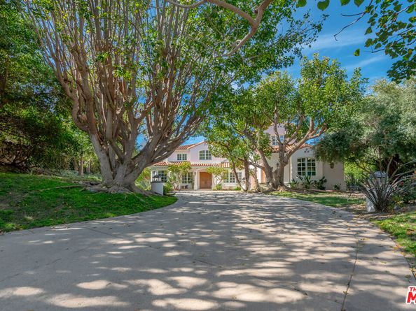 3843 Rock Hampton Drive, Tarzana CA 91356