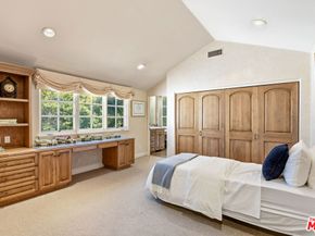 3843 Rock Hampton Drive, Tarzana CA 91356