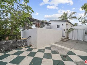 6295 Ivarene Avenue, Los Angeles CA 90068