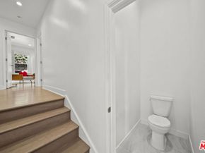 6295 Ivarene Avenue, Los Angeles CA 90068